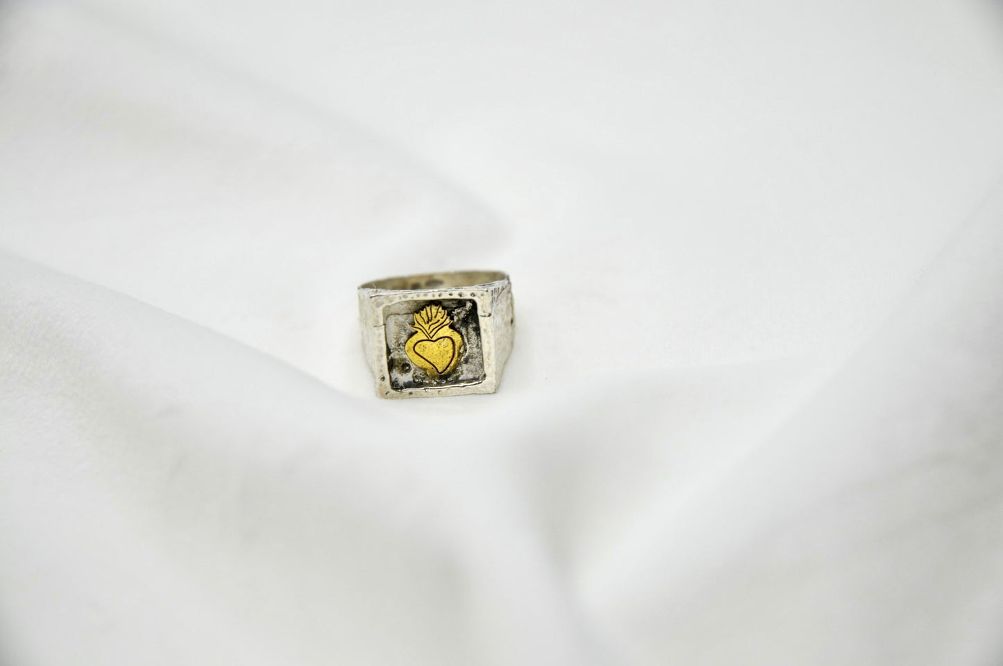 Anello cuore sacro argento 925