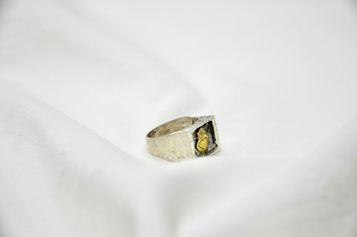 Anello cuore sacro argento 925