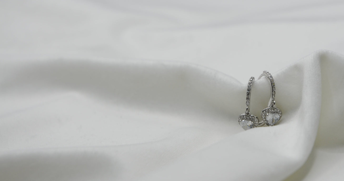 Orecchini pendenti cuore argento 925