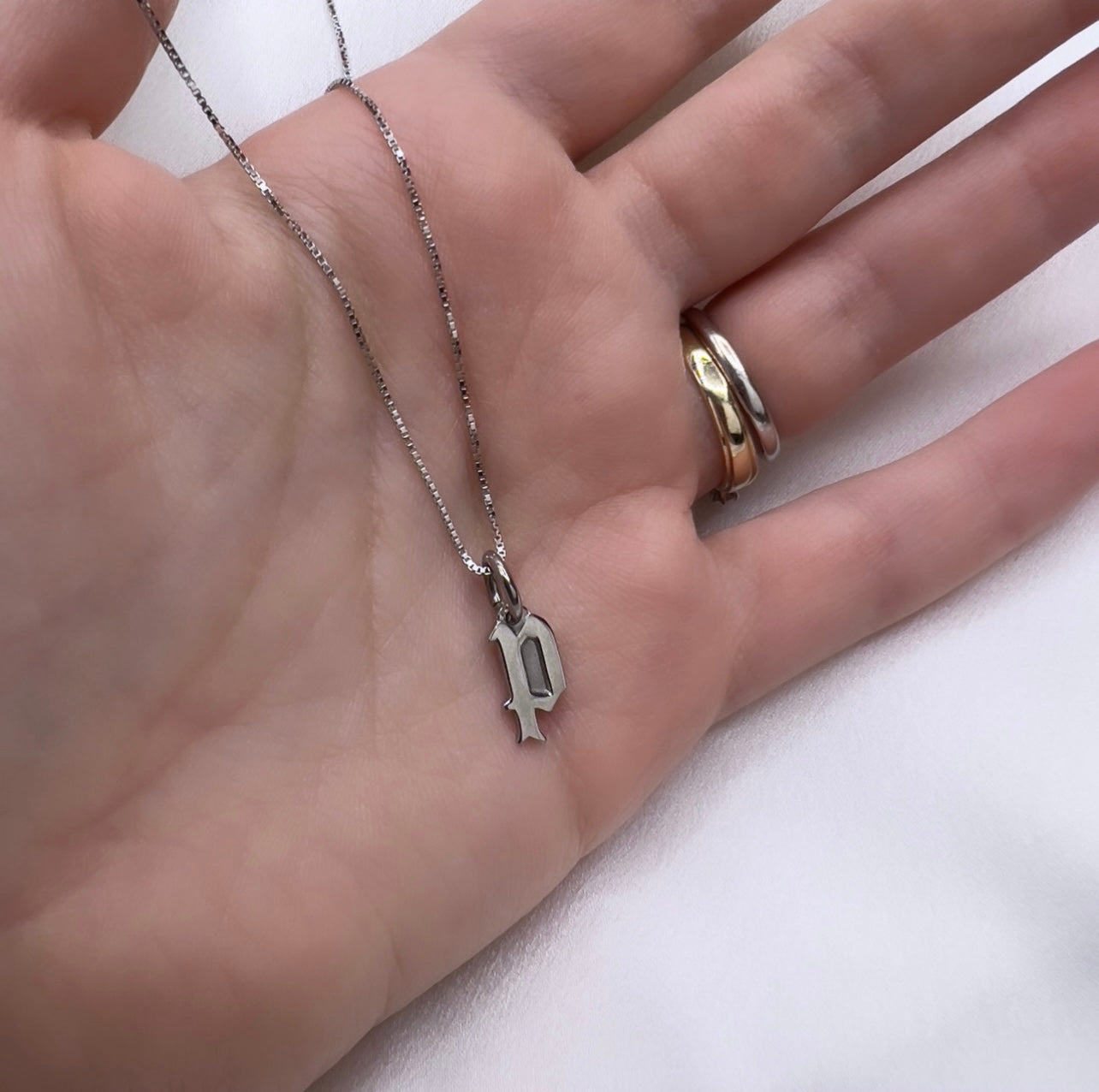 collana iniziale stile gotico argento 925