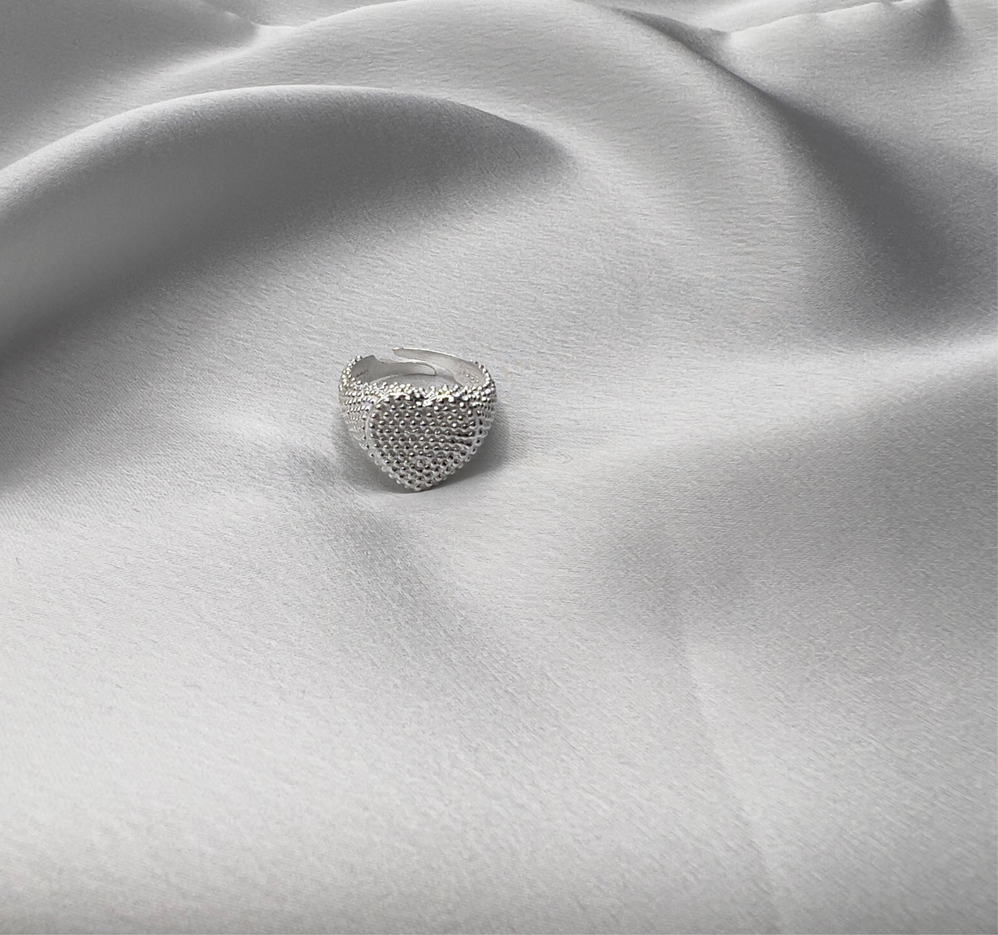 Anello cuore puntinato argento 925